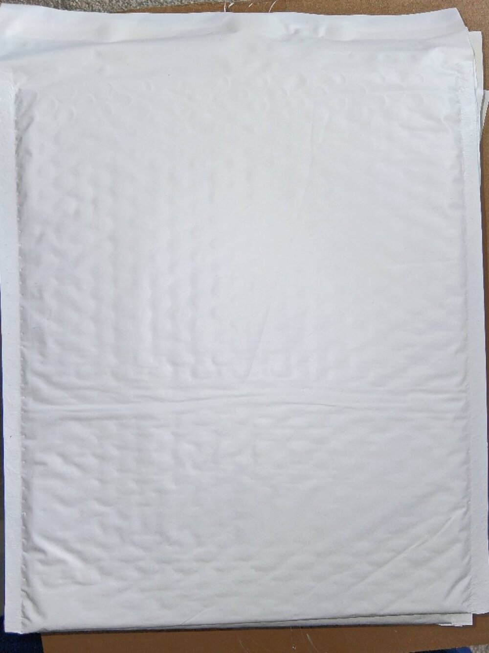 100 Poly Bubble Mailers NWT in Box
